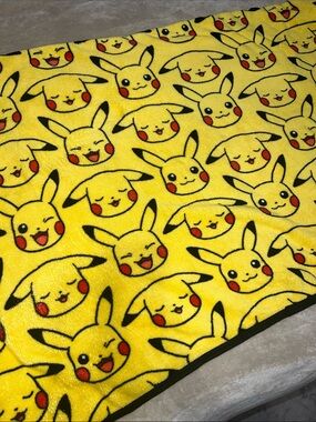 Northwest Yellow Pikachu Face Plush Throw Blanket